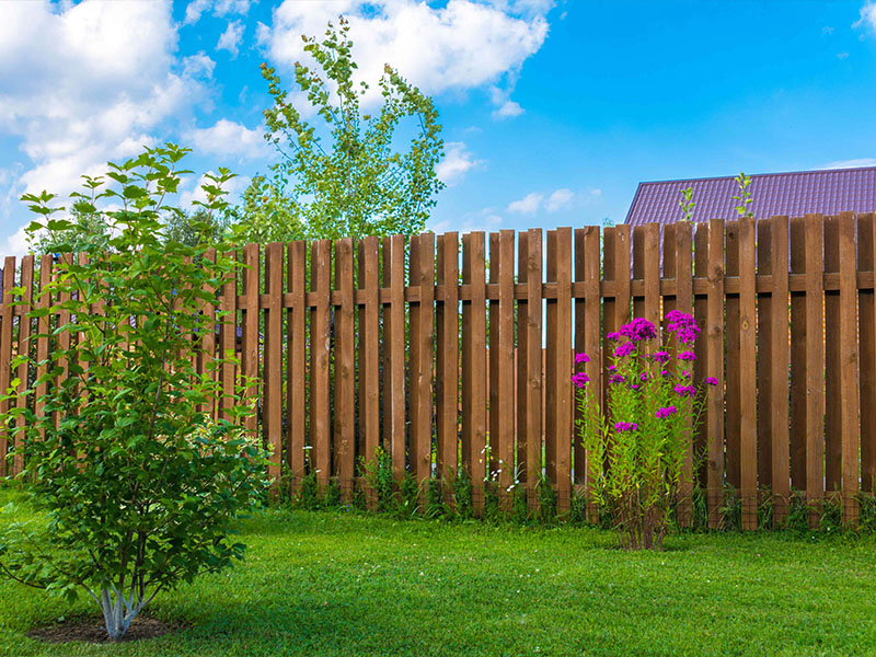 Tulsa OK Shadowbox style wood fence